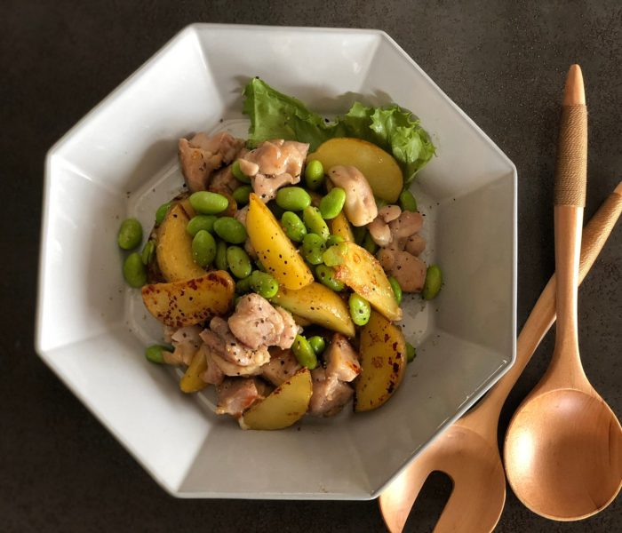鶏肉と枝豆とポテトのブイヨン炒め