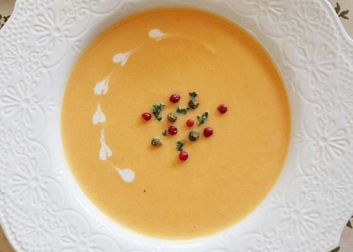 にんじんと玉ねぎとじゃがいもの濃厚ポタージュ